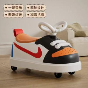 新款鞋子溜溜车1-4岁宝宝周岁礼物带音乐儿童滑行玩具车溜溜车