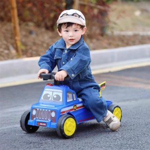 1-3岁儿童滑行车赛车溜溜车玩具车四轮玩具车可坐人带灯光音乐