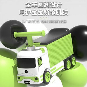 儿童滑行车音乐滑行车男女小孩1到6岁可坐人脚踏灯光溜溜车储物箱