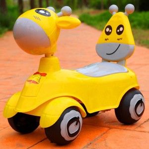 宝宝四轮平衡车 音乐灯光扭扭车 溜溜车 儿童滑行车