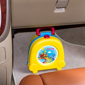Portable urinal for infants and children car mounted urinal travel toilet for boys and girls