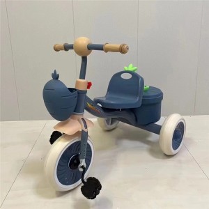 厂家供货 新款儿童脚蹬三轮车灯光音乐儿童三轮车自行车