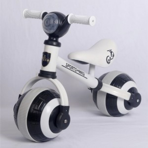 新品儿童滑行车扭扭车带音乐宝宝滑行玩具车婴儿溜溜车一体轮平衡车