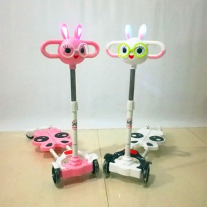 小兔子款滑行车 带闪光音乐蛙式活力扭扭车 儿童四轮滑板车