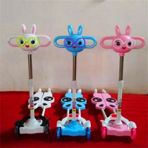 小兔子款滑行车 带闪光音乐蛙式活力扭扭车 儿童四轮滑板车