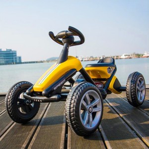 Children&#039;s go-kart four-wheel pedal bike, male and female babies, children can ride on sports, educational, fitness toys, strollers