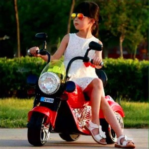 奔驰哈雷儿童电动摩托车 儿童双人电动三轮车电动双驱摩托车