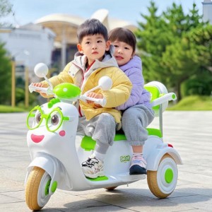 儿童电动三轮车充电摩托车可坐人双人宝宝遥控车蓝牙新品