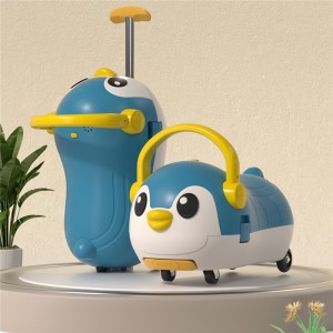 企鹅拉杆箱儿童可骑行溜溜车带储物箱滑行车带音乐灯光四轮平衡车