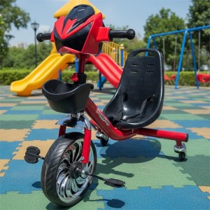 儿童三轮车  带踏板儿童三轮车 塑料材质  后铁万向轮  婴儿脚踏三轮车