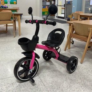 儿童户外脚踏三轮车玩具带灯光音乐三轮车玩具儿童三轮脚踏车