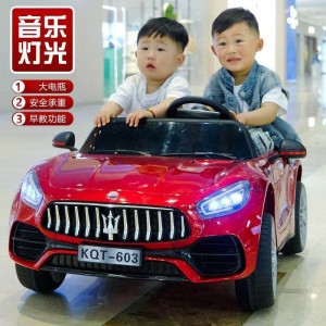 双人儿童电动四轮汽车遥控充电可坐人充电双开门男女小孩玩具车