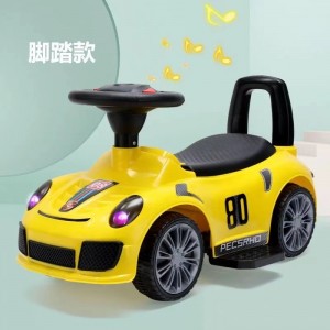 儿童滑行车1-3-5岁宝宝扭扭车助步四轮玩具车音乐可坐溜溜平衡车